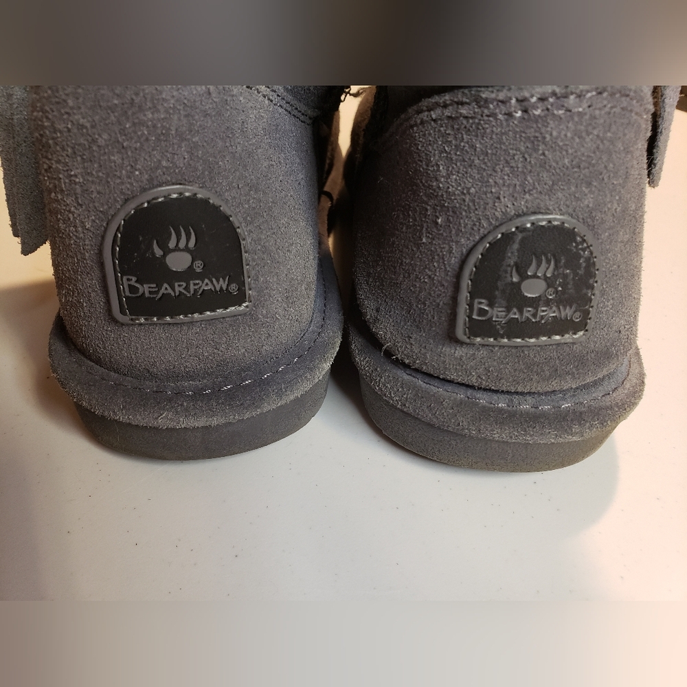 BEARPAW Tressa Womens size 7 grey suede & wool Winter boots
